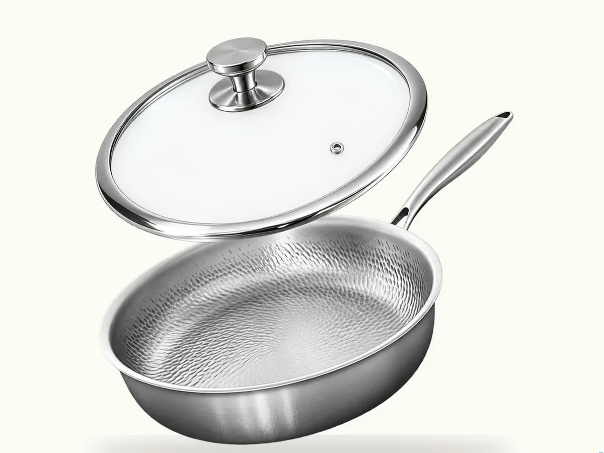 Joyhnny Pure Titanium Frying Pan angled view with glass lid